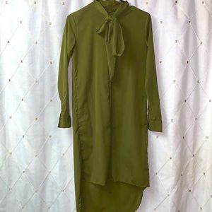 Vicabo Long Sleeve Green dress 💚👗 Worn ONCE
